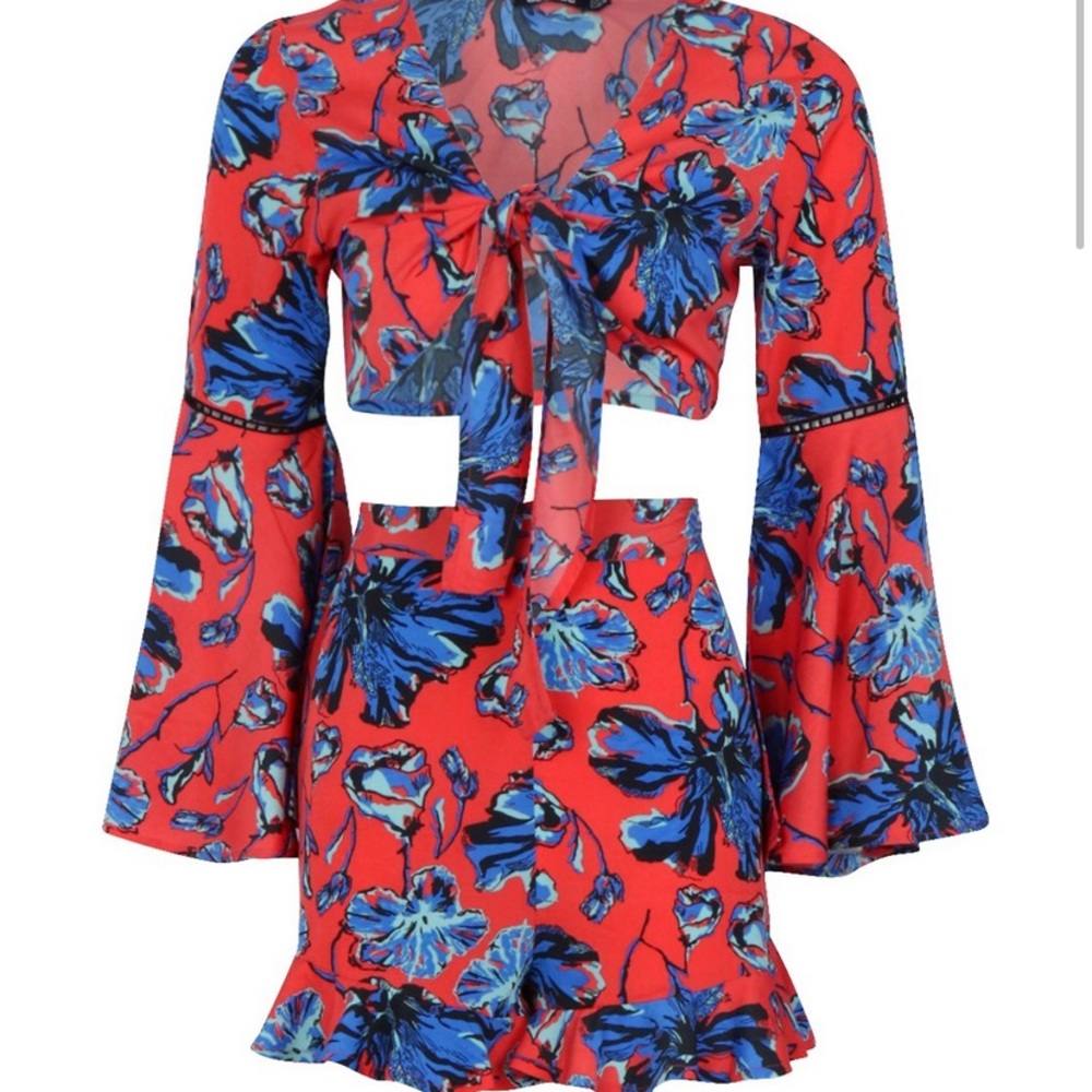 BooHoo Floral two set piece